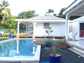 Villa d'une chambre avec vue sur la mer piscine privee et jardin clos a Le Moule a 1 km de la plage